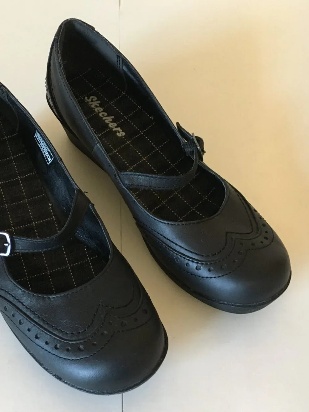 Skechers Black Mary Jane Shoes 7.5 Wedge Leather Buckle Twee Dark Academia